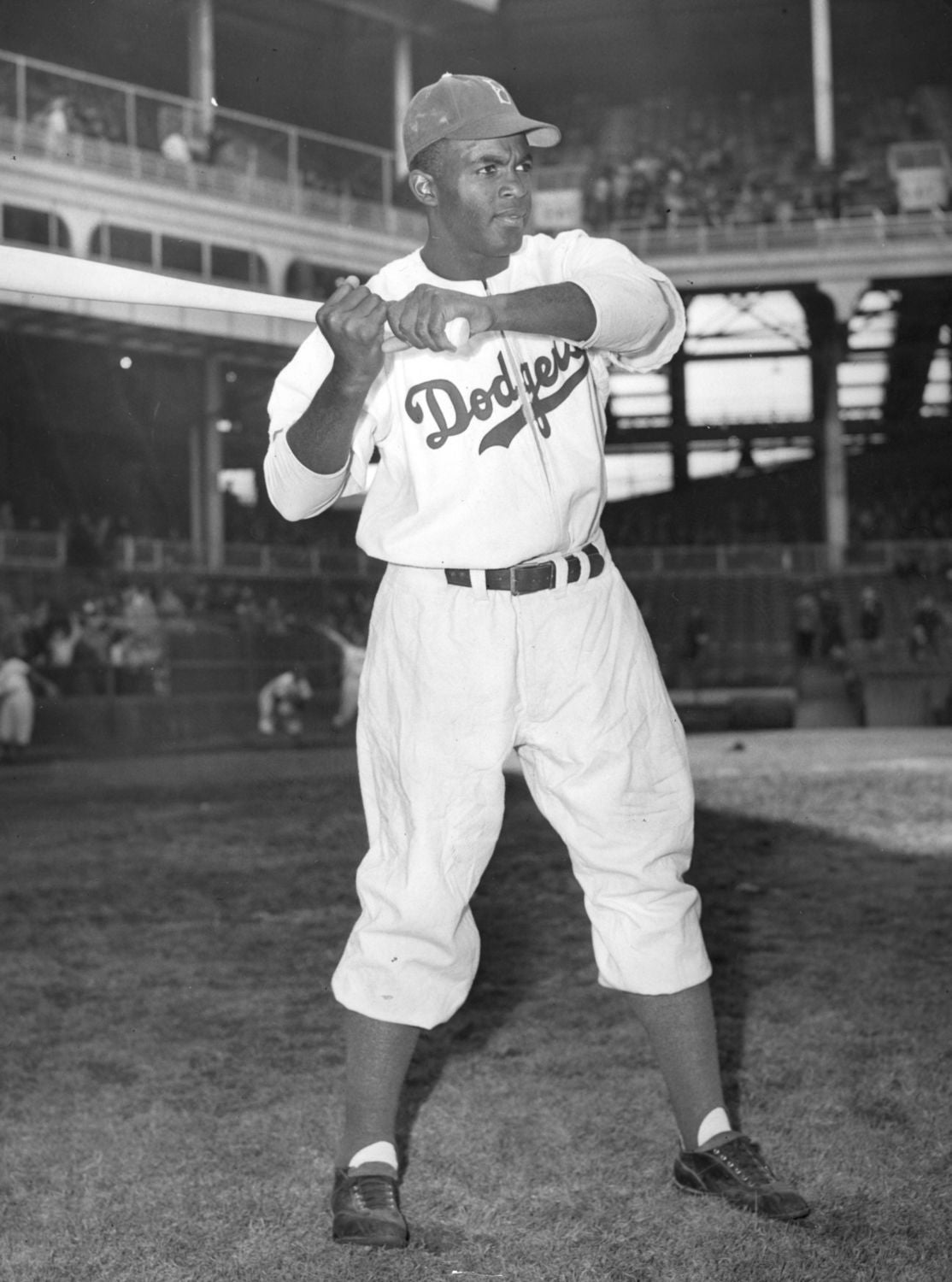 Robinson debuts five days after signing with Dodgers Baseball Hall of